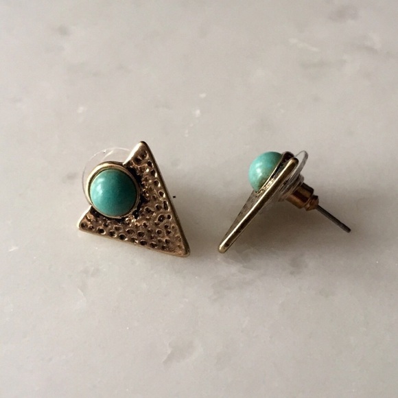 *CLOSING BOUTIQUE* - Picture 4 of 6